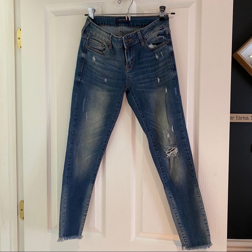 Low rise skinny jeans